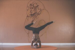 Hvordan Yin Yoga kan hjælpe til at reducere stress og finde indre ro